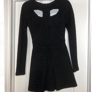 Alexis, size small, alligator print, black